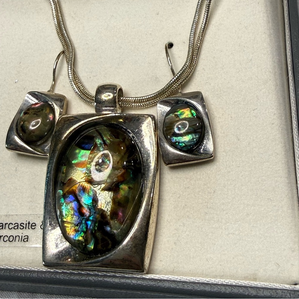 Kenneth Cole Cubic Zirconia Square Silver Tone Pendent Necklace and Earring set